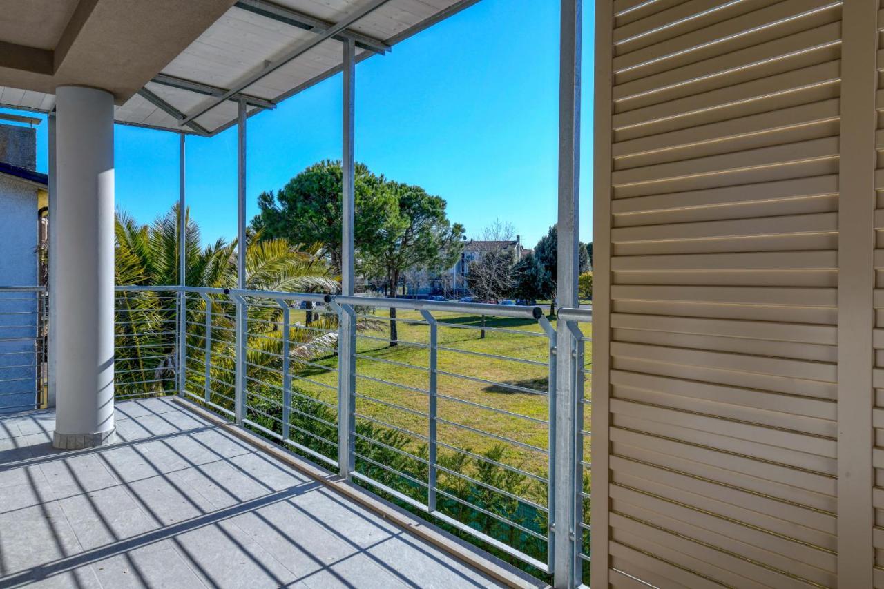 Rio Beach Apartment Desenzano del Garda Esterno foto